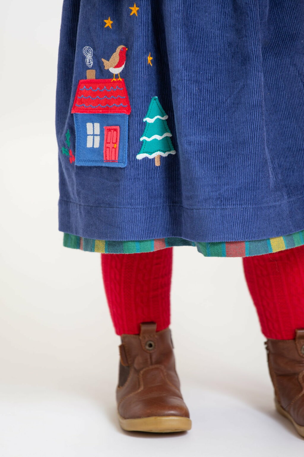 Inara Cord-Wendekleid Marineblau/Merry Rainbow Check von Frugi – Bild 4