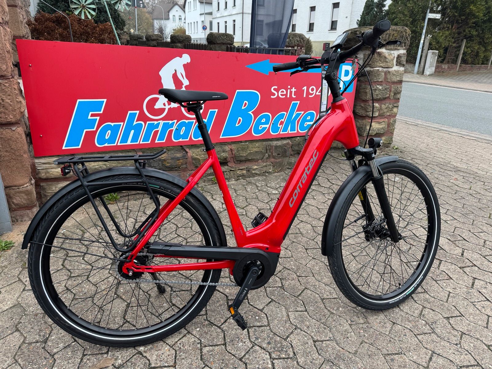 Corratec E-Power Trekking 28 P6 COASTER Bosch Performance CX 625Wh Damen E-bike Elektrofahrrad 2025 / Red – Bild 3