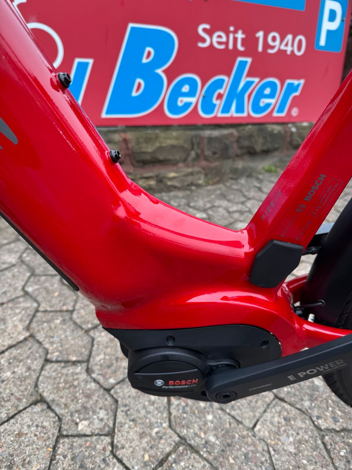 Corratec E-Power Trekking 28 P6 COASTER Bosch Performance CX 625Wh Damen E-bike Elektrofahrrad 2025 / Red – Bild 4